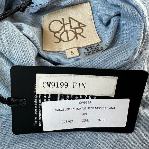 NWT Chaser Gauze Jersey Mock Neck Muscle Tank w/ Raw Edge Hem Light Blue Small - Picture 6 of 13